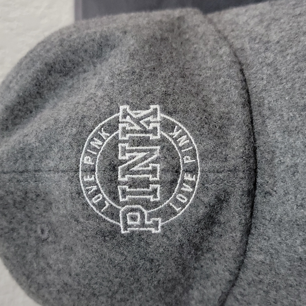 Hat - Picture 2 of 8